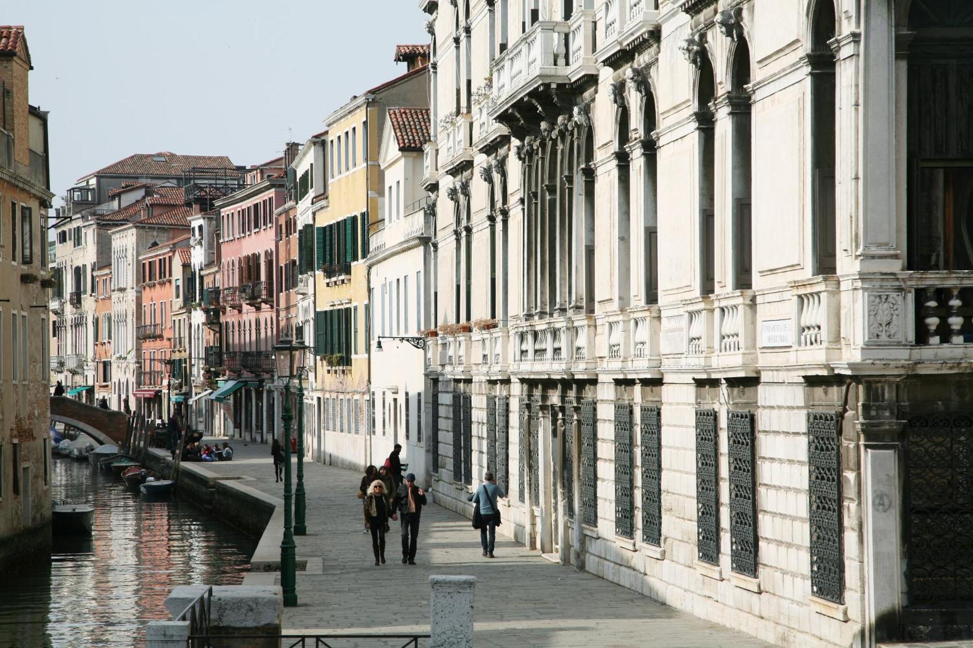 Ca Lezze Bell'Appartamento Nel Cuore Di Venezia Kültér fotó